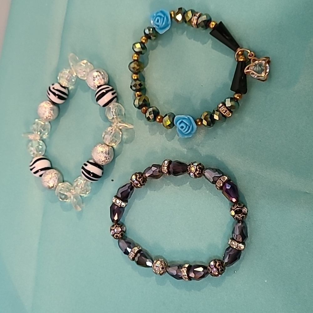 3 bracelets - Picture 5 of 5